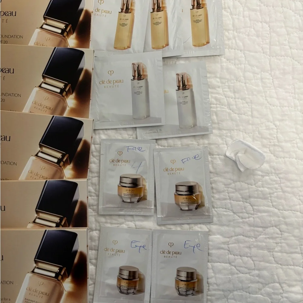 Clé de peau, beauté skincare and foundation samples - Picture 2 of 5